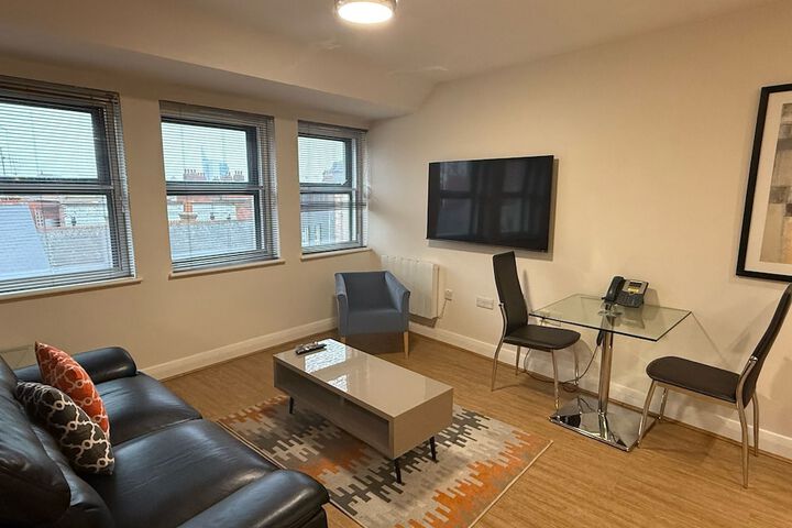 Room 21 of 28