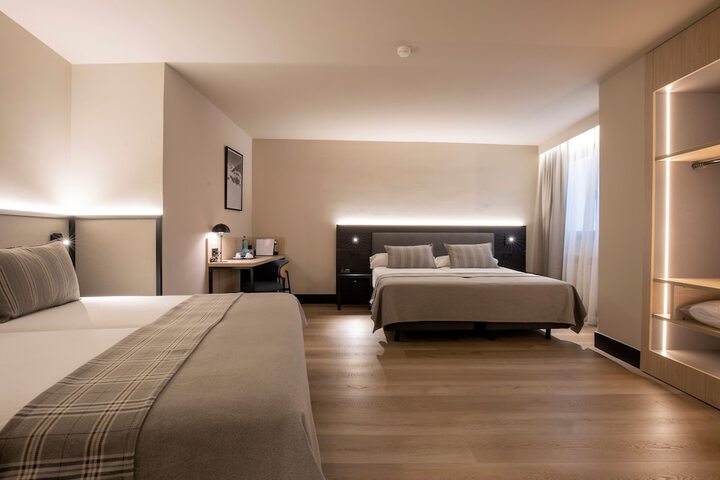 Room 6 of 38