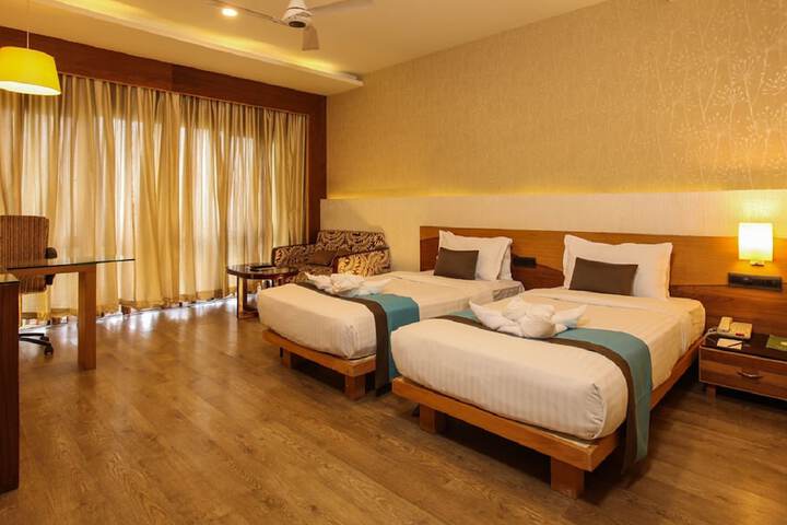 Room 3 of 49