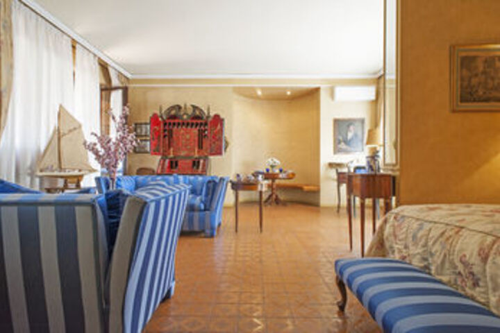 Room 19 of 28