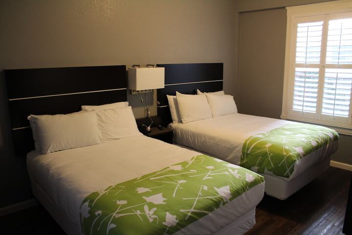 Room 12 of 22