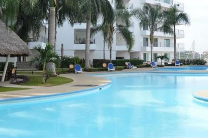 Pool 8 of 17