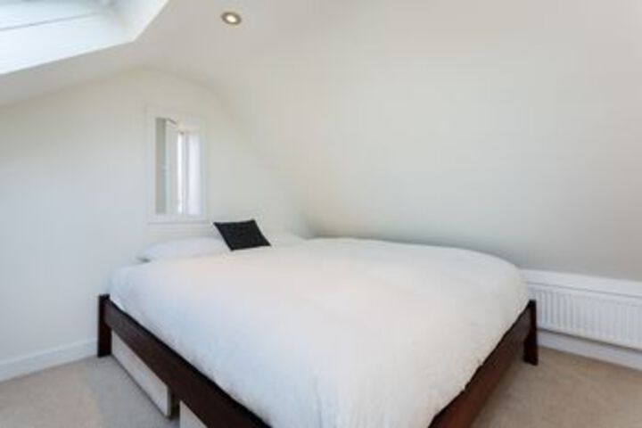 Room 6 of 22