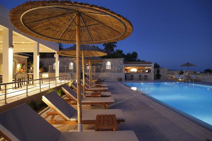 Sundeck 53 of 61