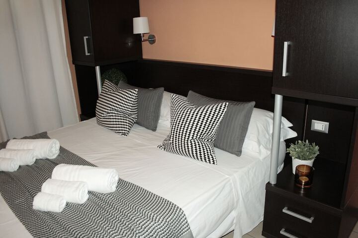 Room 10 of 53