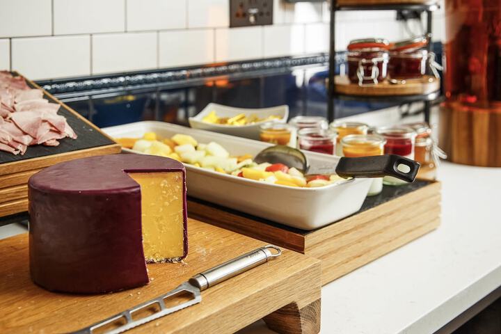 Breakfast/Coffee Service 24 of 45