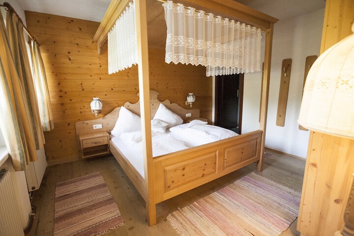 Room 6 of 21