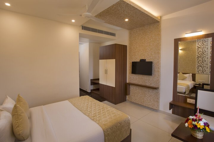 Room 9 of 43