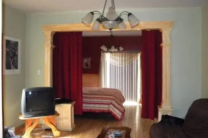 Room 4 of 16