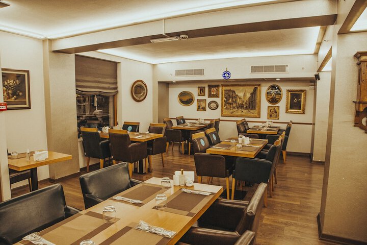 Dining 46 of 60