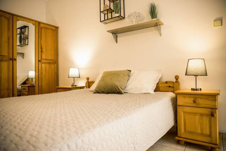 Room 5 of 146