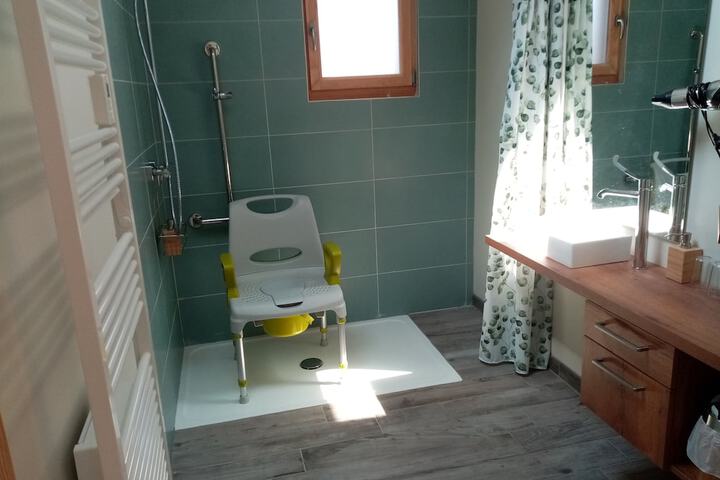 Room 17 of 25