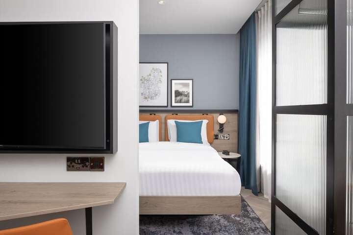 Room 14 of 52