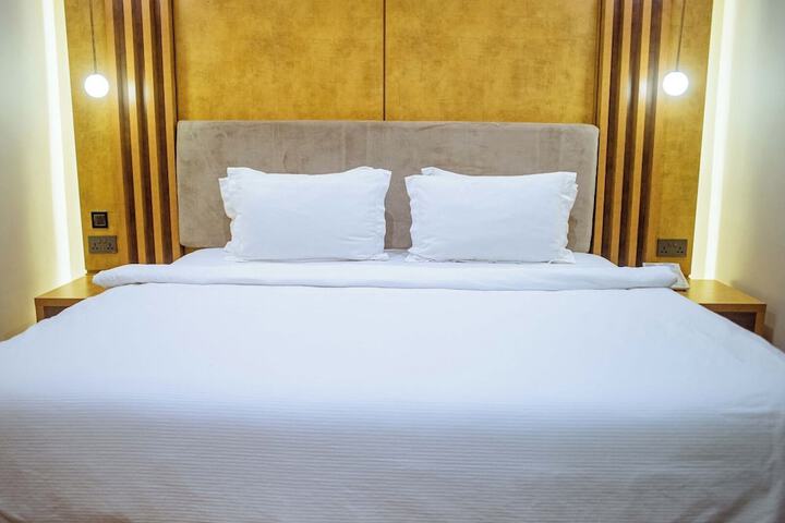 Room 7 of 30