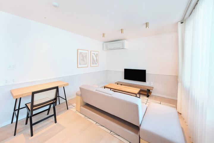 Room 3 of 24
