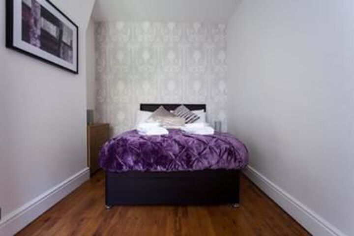 Room 25 of 41