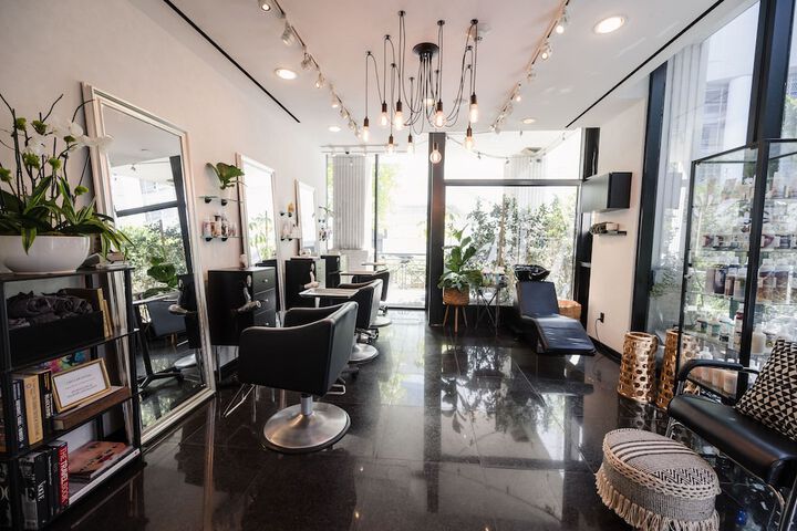 Hair salon