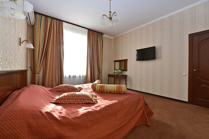 Room 15 of 97
