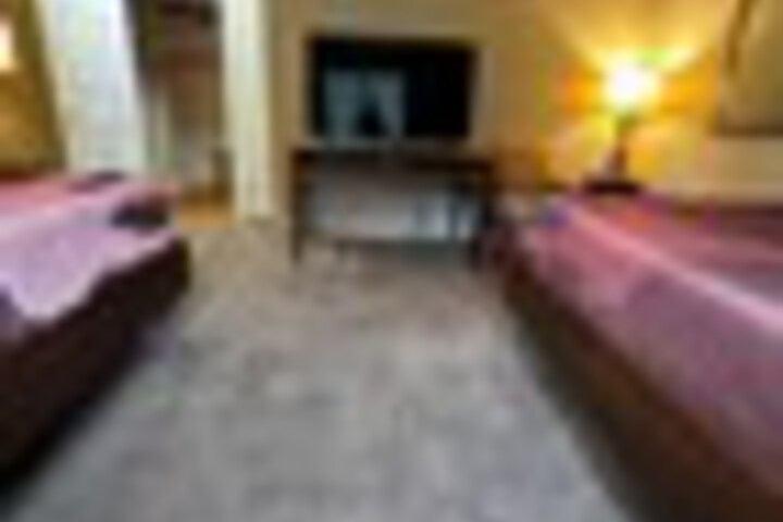 Room 38 of 390