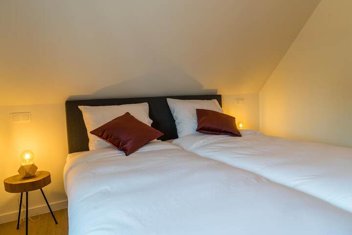 Room 25 of 44