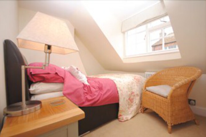 Room 17 of 26