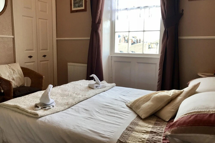 Room 3 of 5