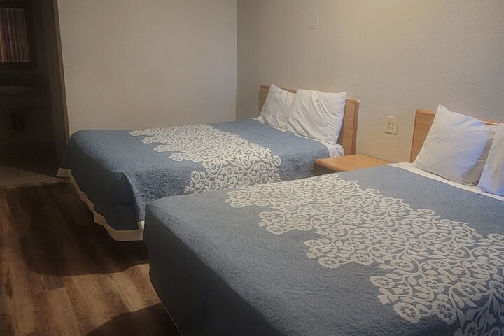 Room 15 of 54