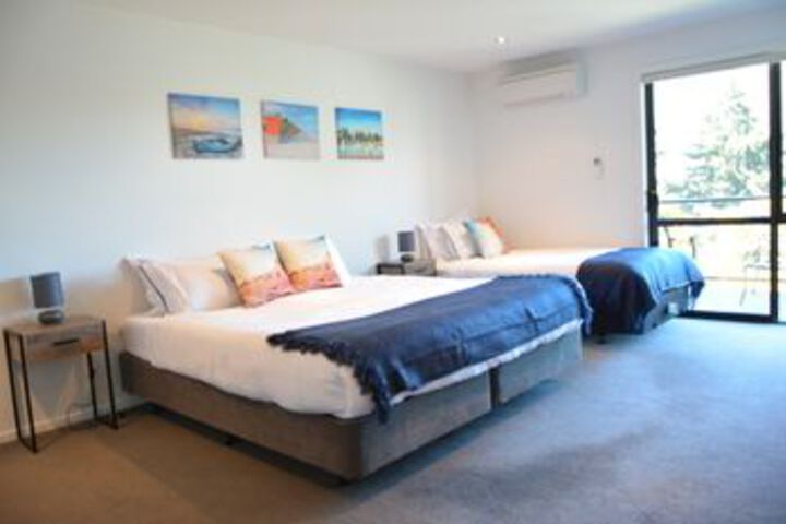 Room 12 of 24