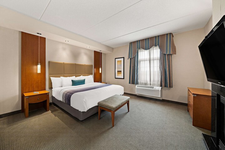 Suite 2 Queen Beds Kitchenette Sitting Area Sofa Bed Full Breakfast (35 of 38)