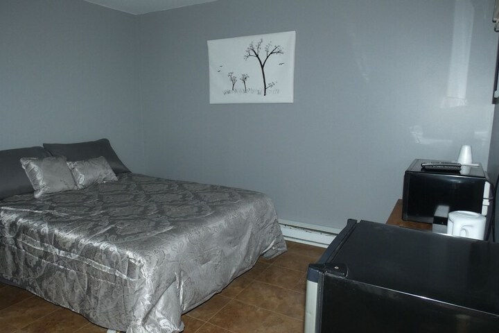 Room 2 of 41