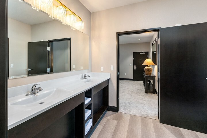Room 41 of 59