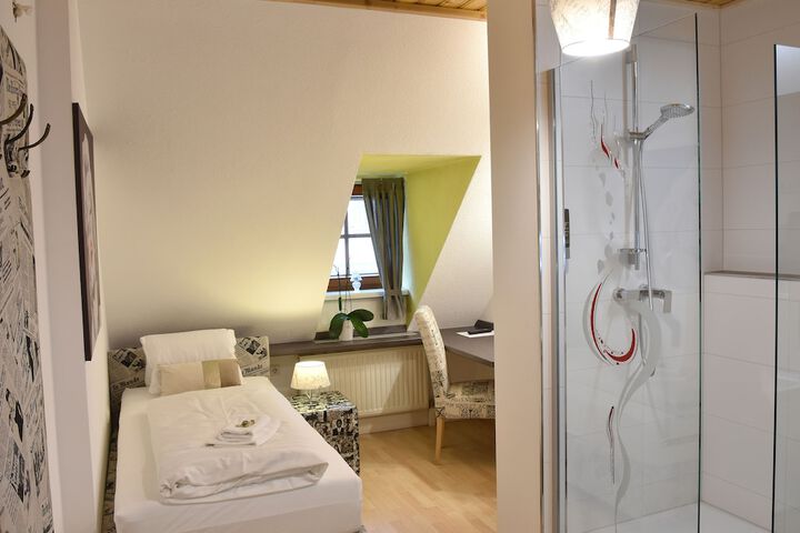 Room 5 of 46
