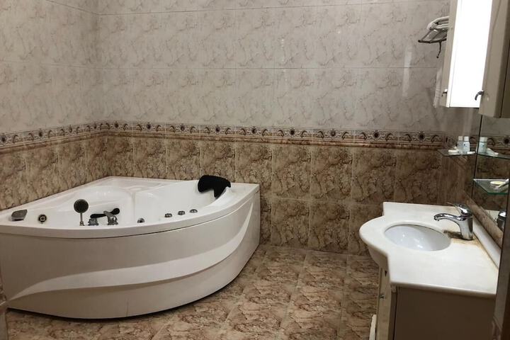 Room 14 of 19