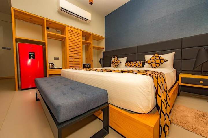 Room 7 of 36