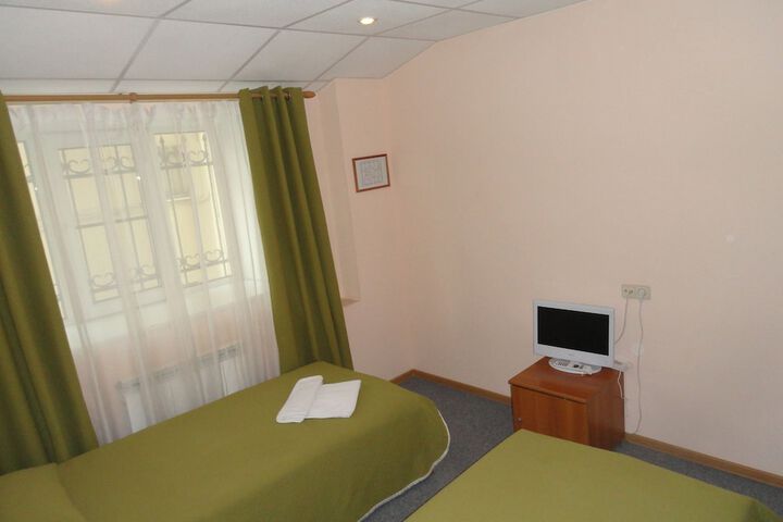 Room 27 of 47