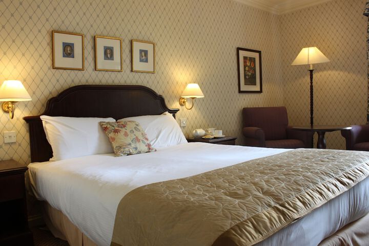 Room 3 of 60