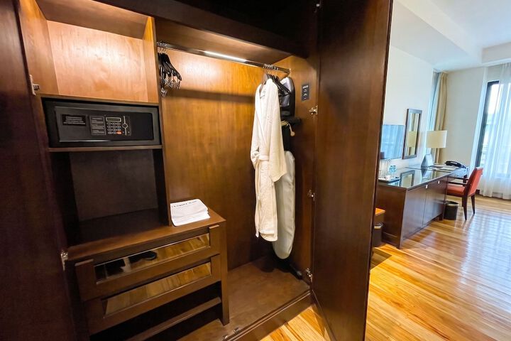 Room amenity