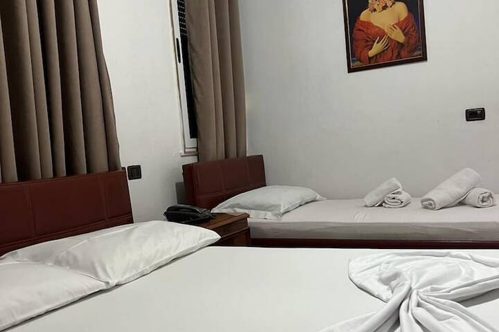 Room 8 of 21