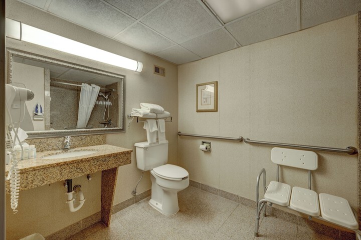 Room 35 of 139