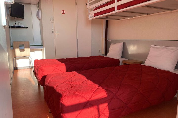 Room 11 of 49