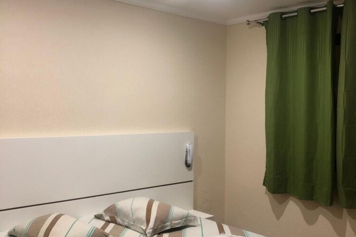 Room 12 of 28