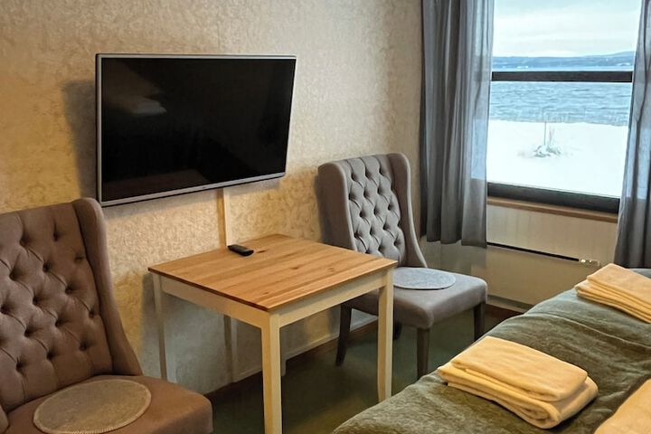 Room 28 of 92
