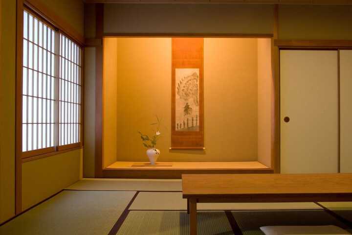 Room 18 of 110