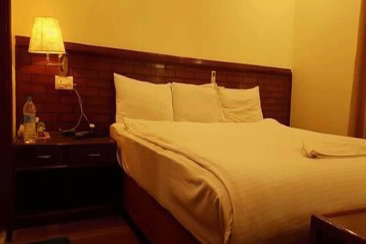 Room 3 of 14