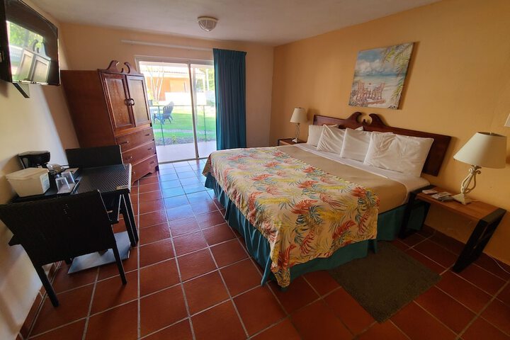 Room 2 of 31