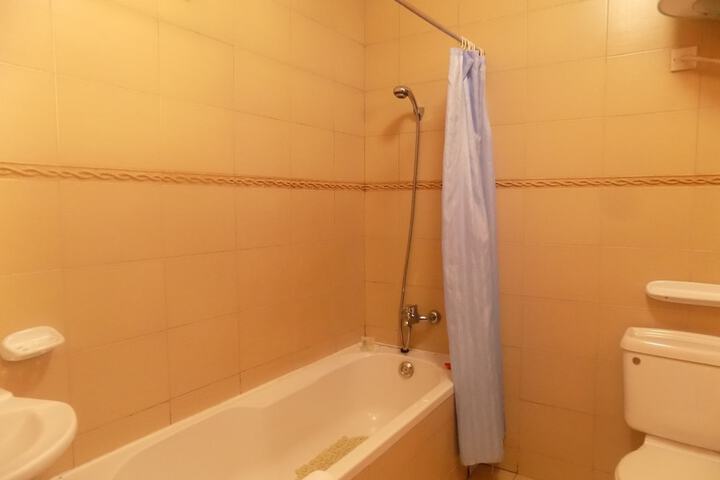Room 46 of 86