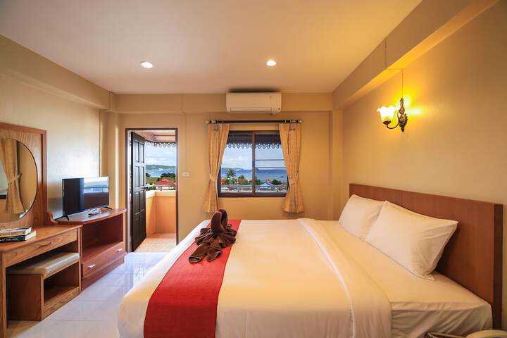 Room 4 of 19