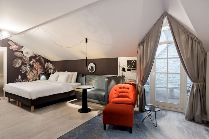 Room 26 of 116