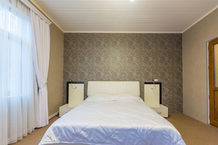 Room 13 of 31