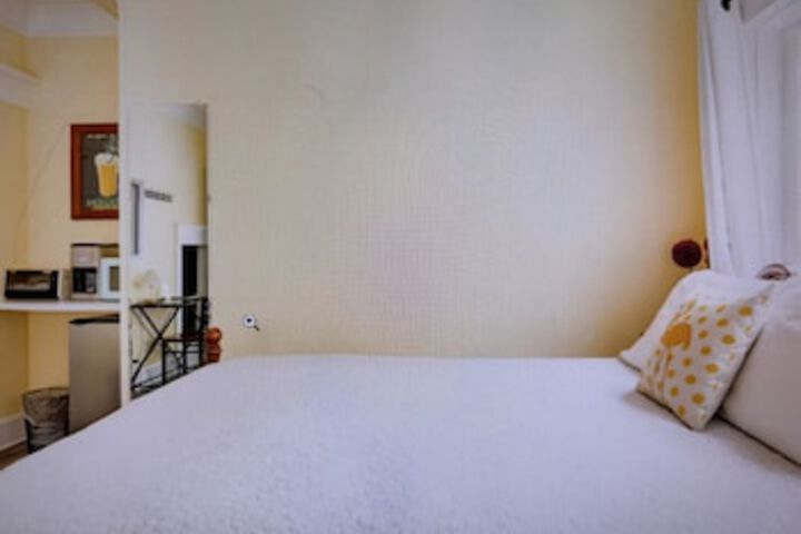 Room 118 of 252